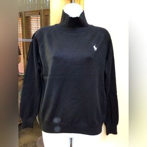 Ladies no name turtleneck sweater. NWOT.